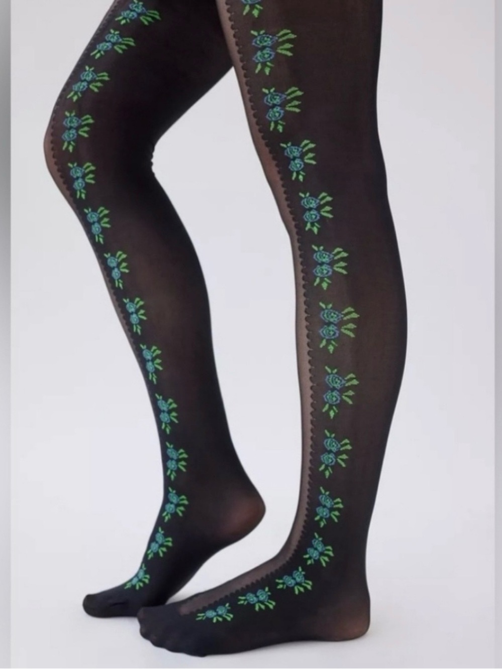 NWT Urban Outfitters Astrid Blue Floral Tights Size S/M 🪻